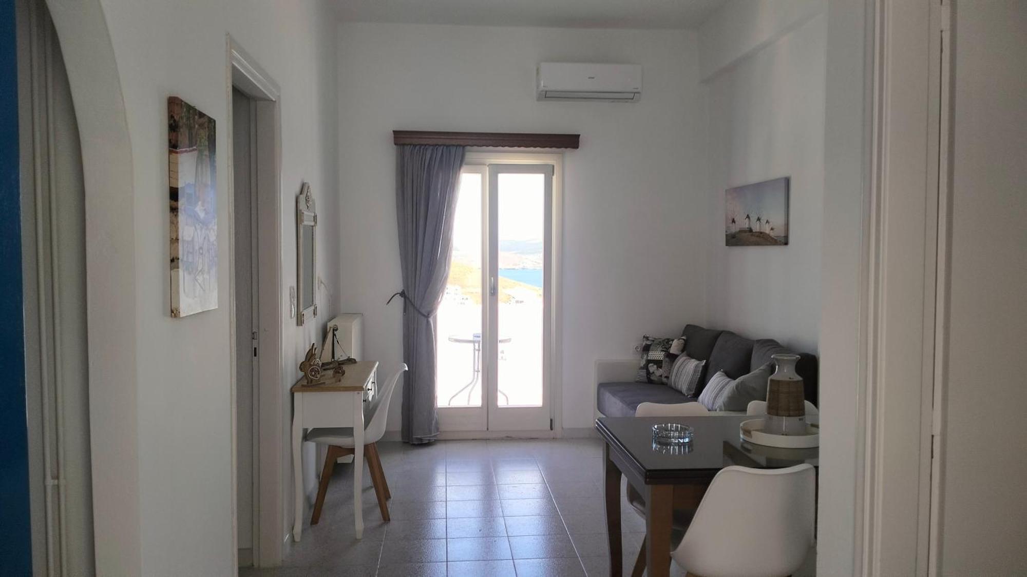 Θέαστρον - Theastron House With Great View In Chora Apartment Pera Gyalos ภายนอก รูปภาพ