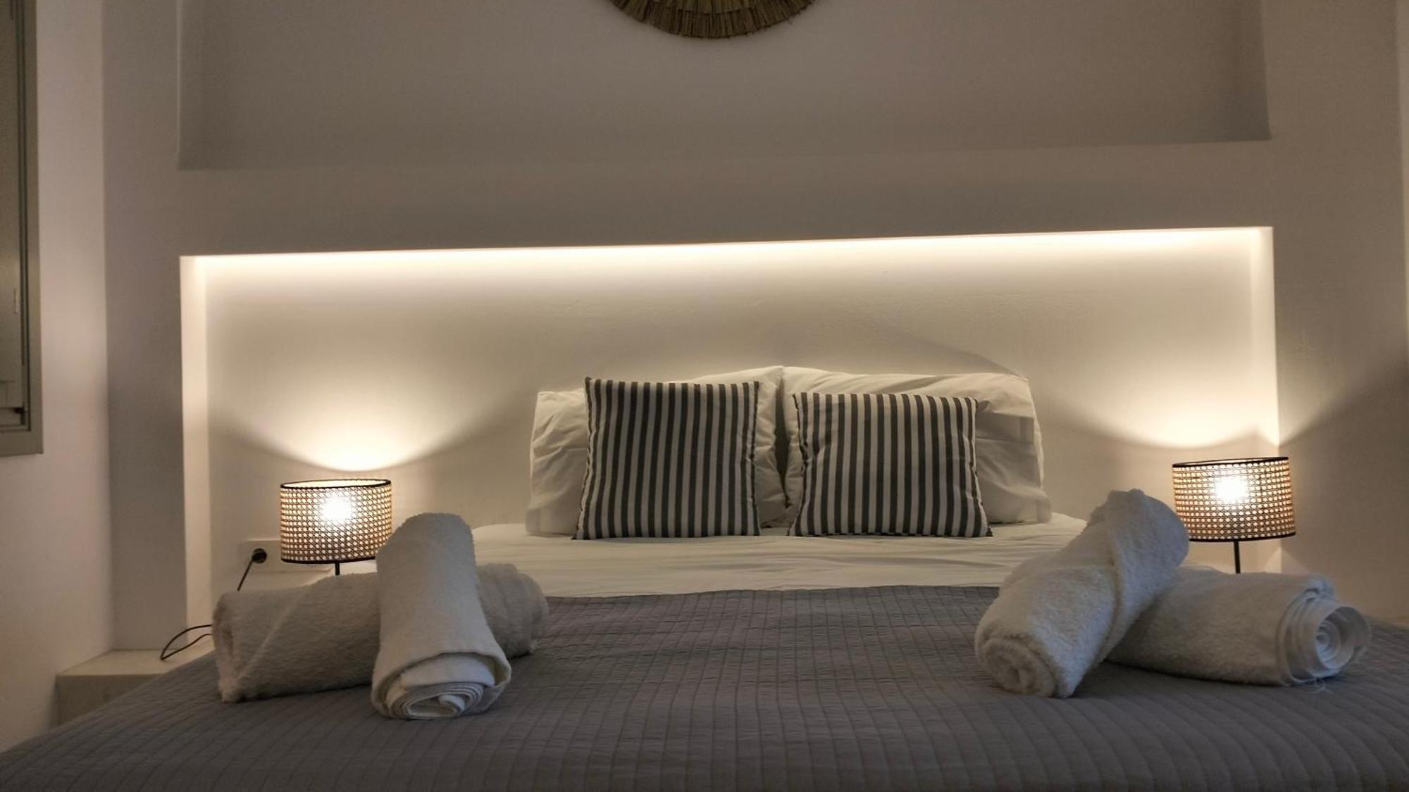 Θέαστρον - Theastron House With Great View In Chora Apartment Pera Gyalos ภายนอก รูปภาพ