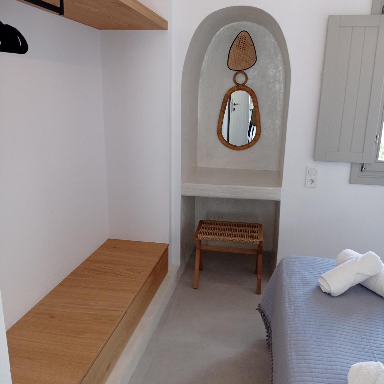 Θέαστρον - Theastron House With Great View In Chora Apartment Pera Gyalos ภายนอก รูปภาพ