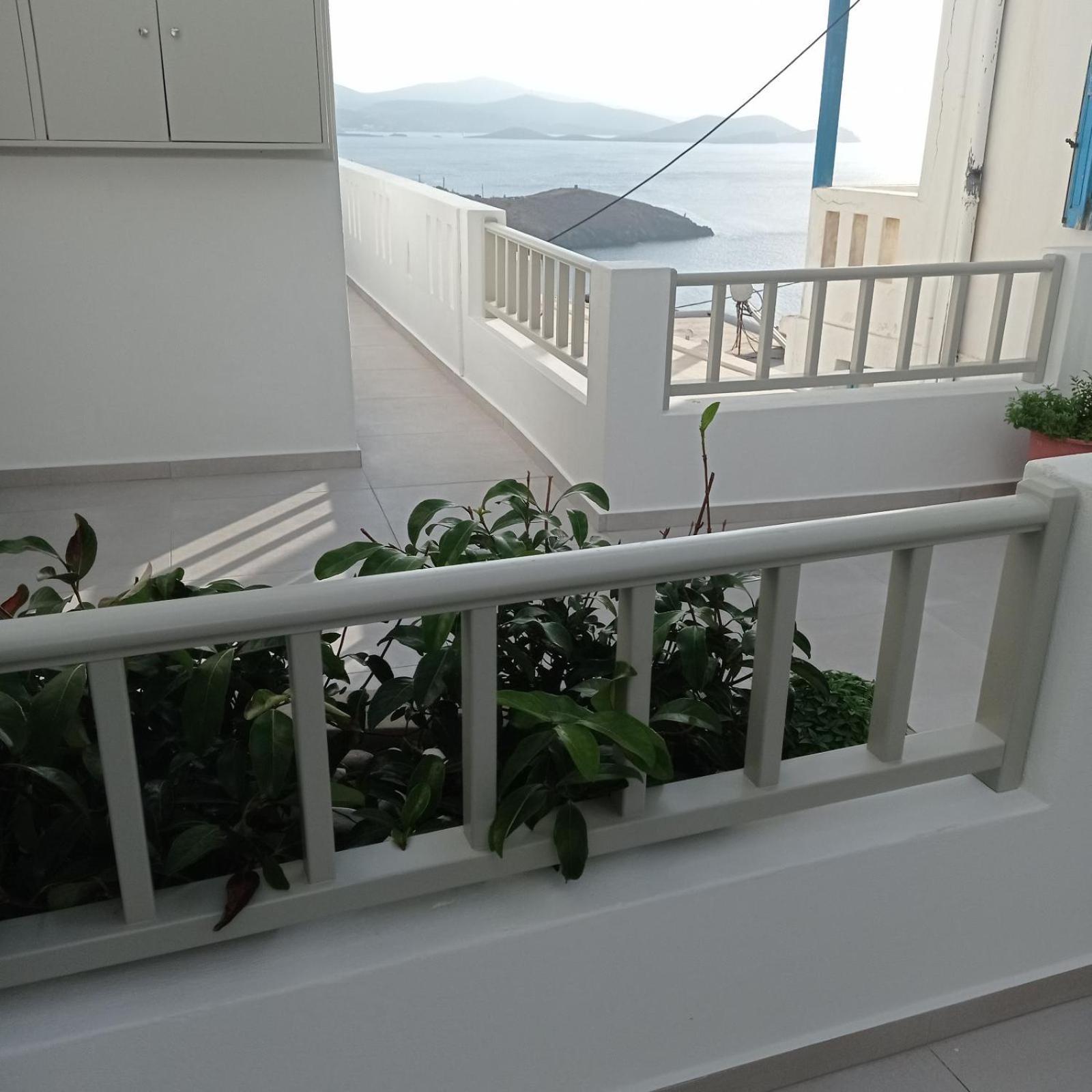 Θέαστρον - Theastron House With Great View In Chora Apartment Pera Gyalos ภายนอก รูปภาพ