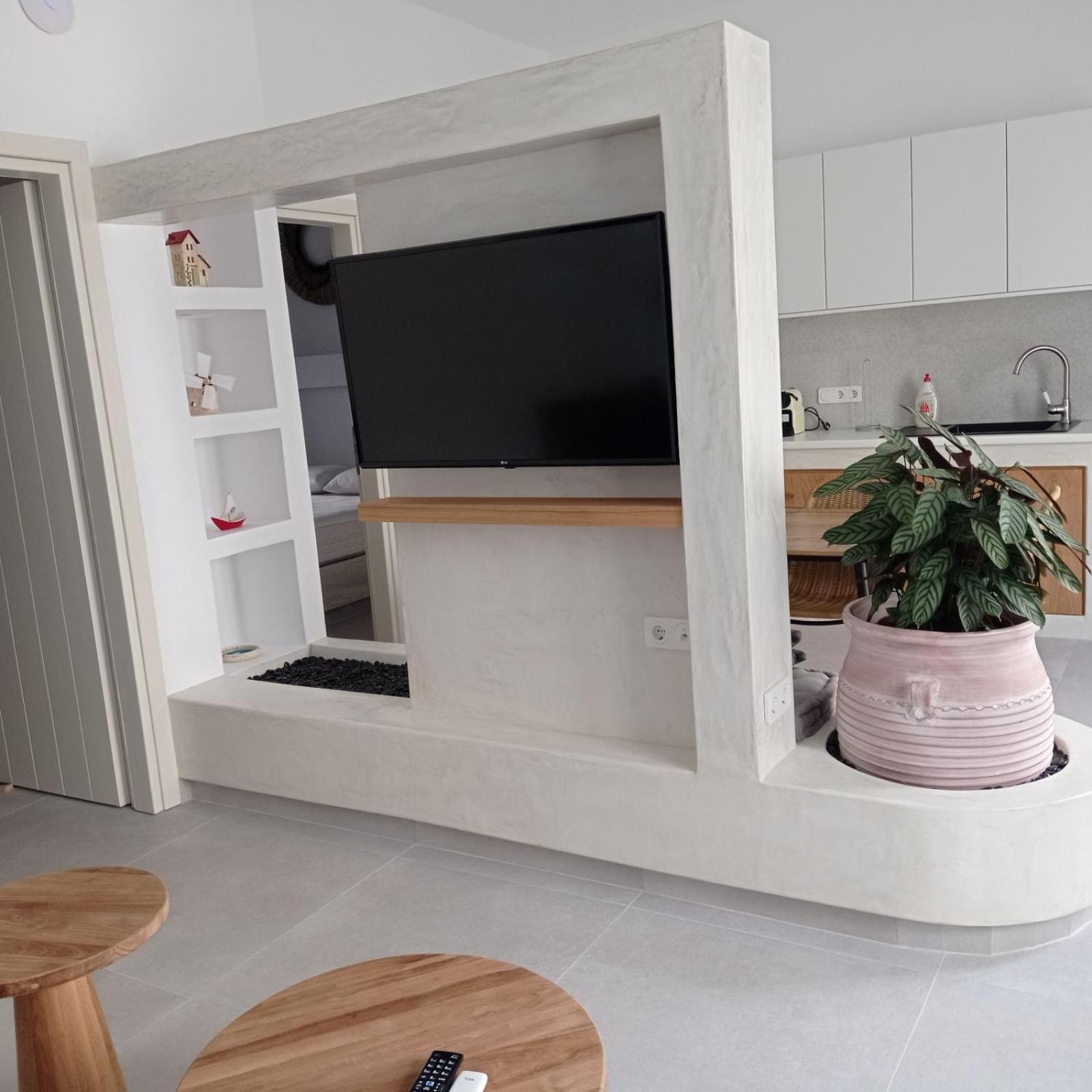 Θέαστρον - Theastron House With Great View In Chora Apartment Pera Gyalos ภายนอก รูปภาพ
