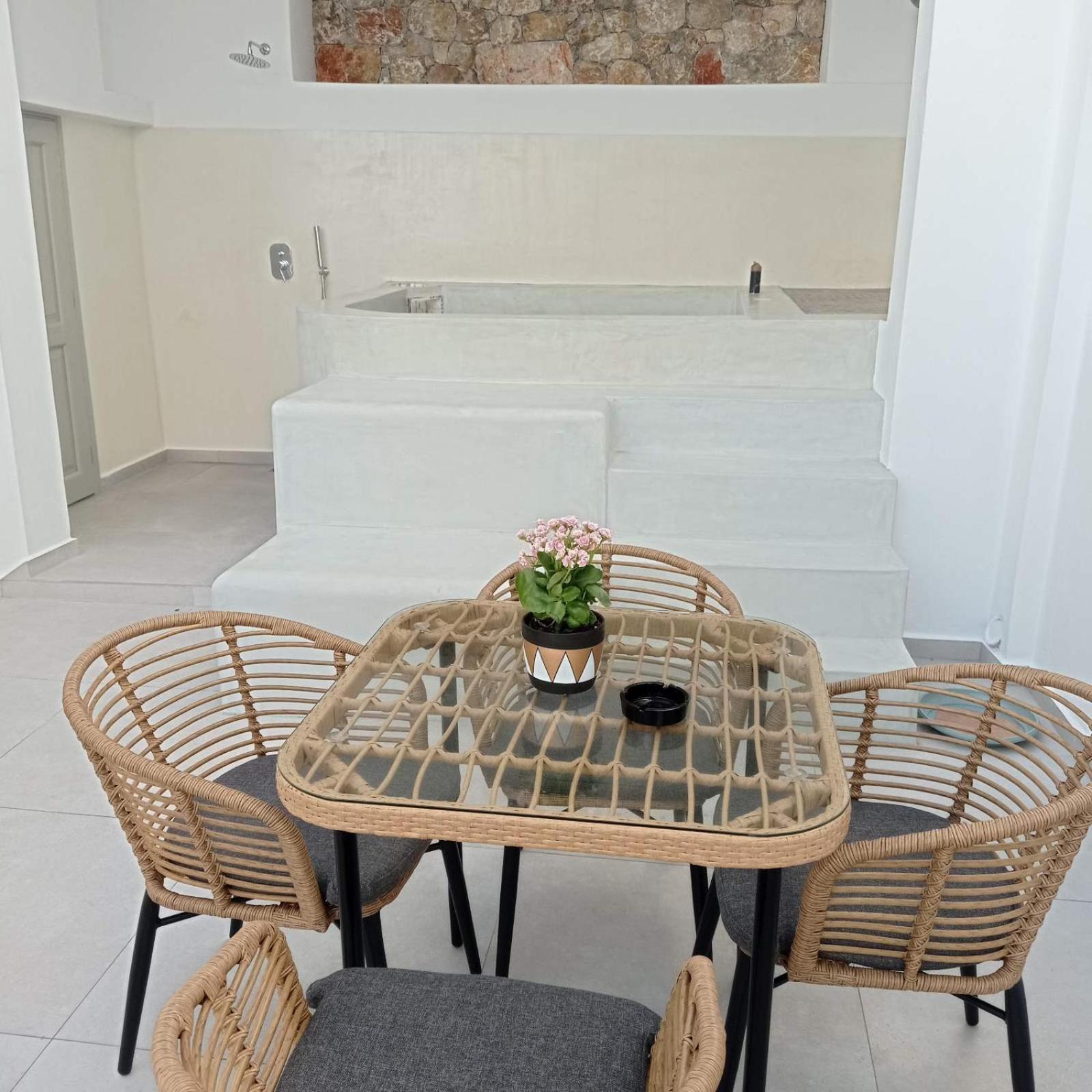 Θέαστρον - Theastron House With Great View In Chora Apartment Pera Gyalos ภายนอก รูปภาพ