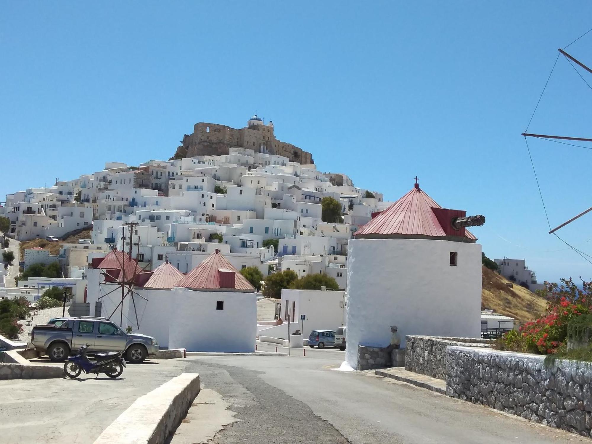 Θέαστρον - Theastron House With Great View In Chora Apartment Pera Gyalos ภายนอก รูปภาพ