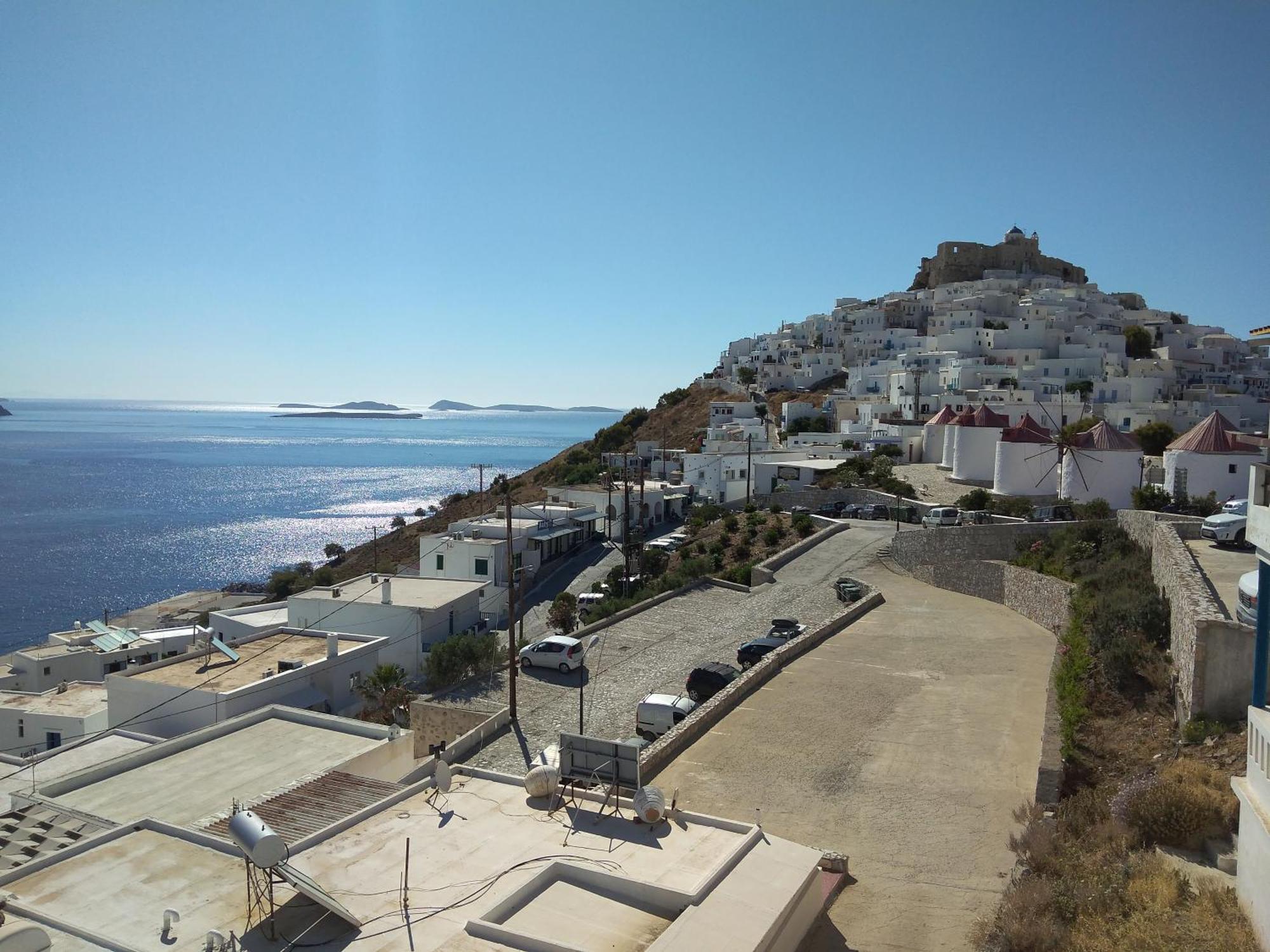 Θέαστρον - Theastron House With Great View In Chora Apartment Pera Gyalos ภายนอก รูปภาพ
